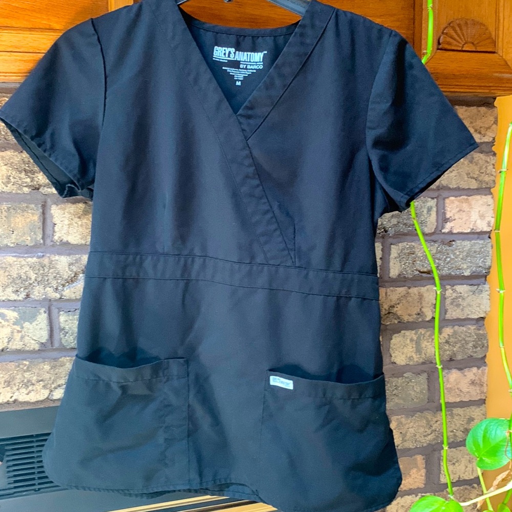 Grey’s anatomy black size medium scrub top